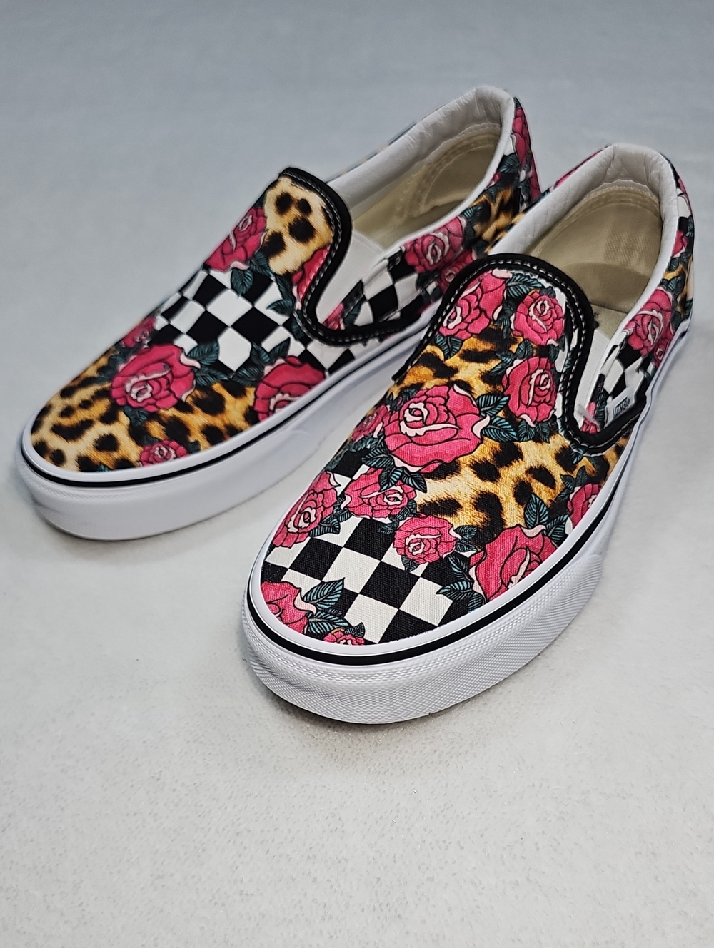 Vans Size Label — White with Black Text